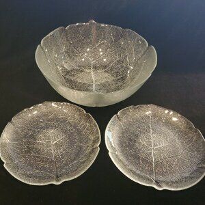 AROROC France Aspen Leaf Pattern Large Serving Bowl & Two Salad Plates/ 3 PC Set